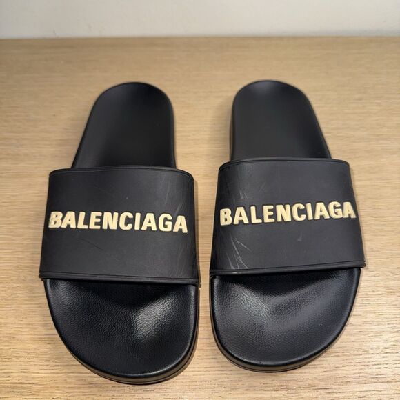 Balenciaga Pool Slides Sandals Men’s Size 8 US / 41 EU Black Rubber Logo main image 5